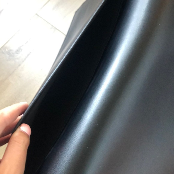 Jack Georges black portfolio - Picture 4 of 5